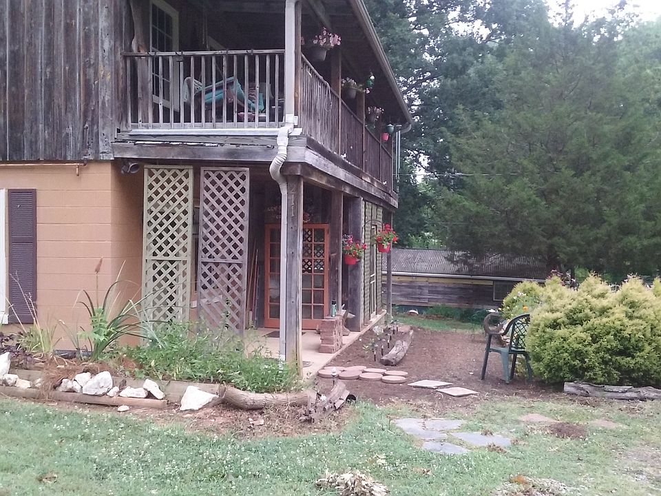 1st image of 211 Murray St
