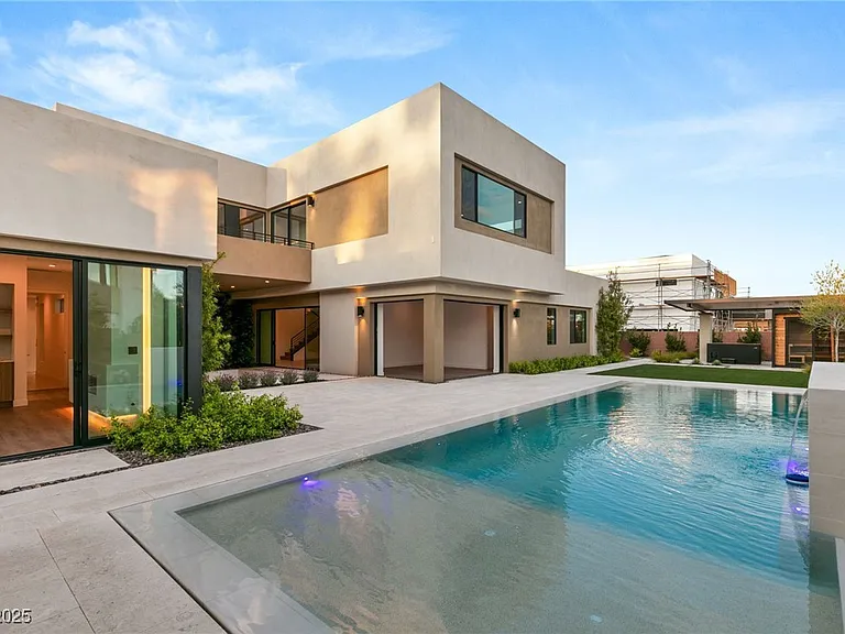 7385 Heron Canyon Ct — Photo 42