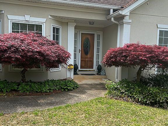 4th image of 563 Picketts Lake Dr