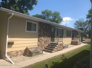 712 3rd Ave NE, East Grand Forks, MN 56721