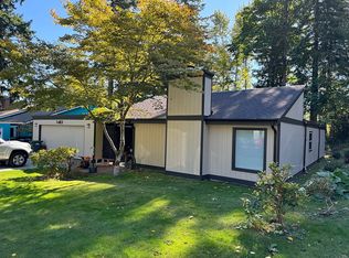 1483 Lahti Dr, Bellingham, WA 98226