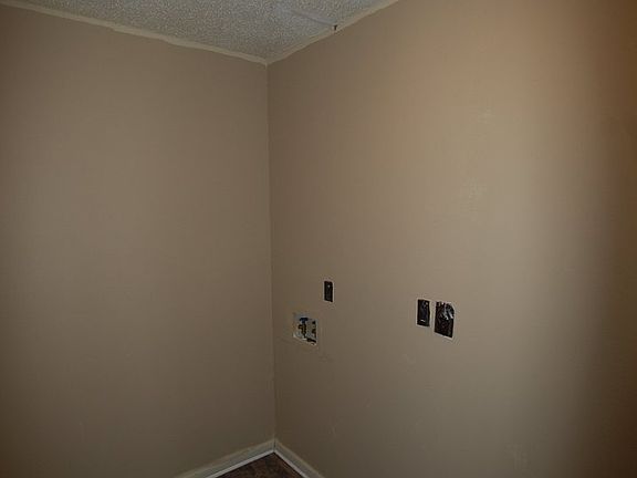3rd image of 701 W 35th St #A