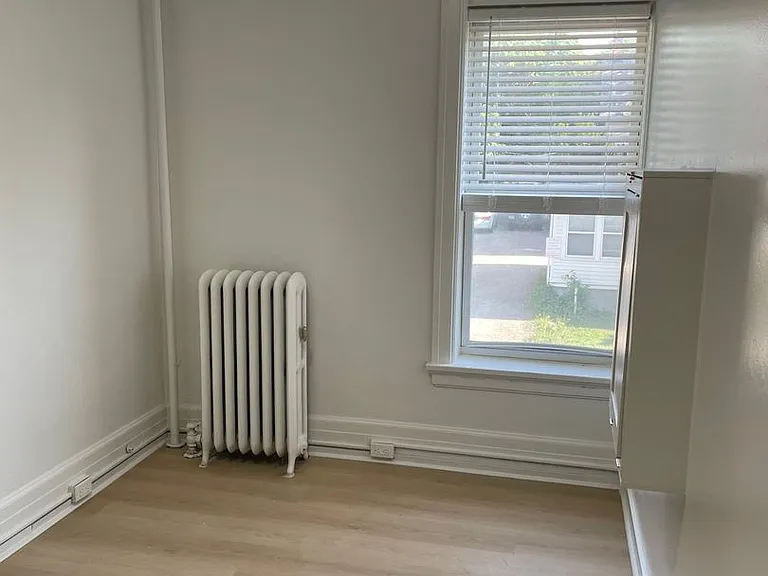 1032 Vaughn St — Photo 56
