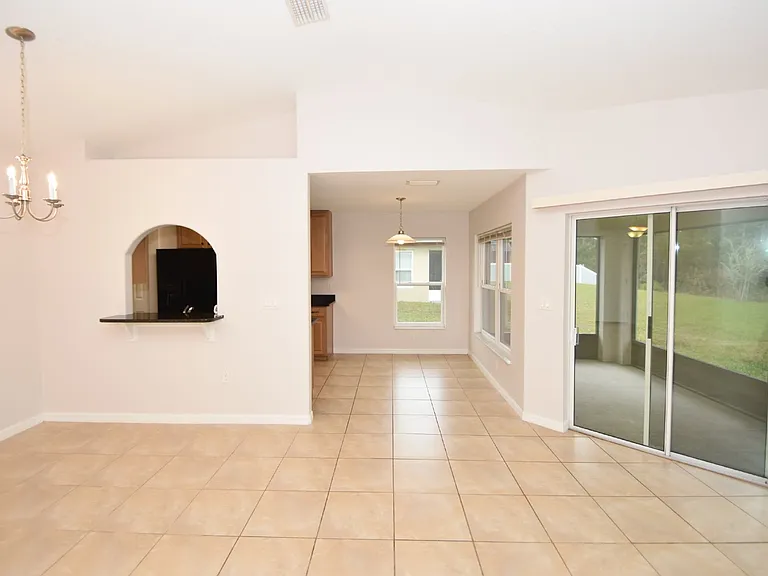 34 Renshaw Dr — Photo 6