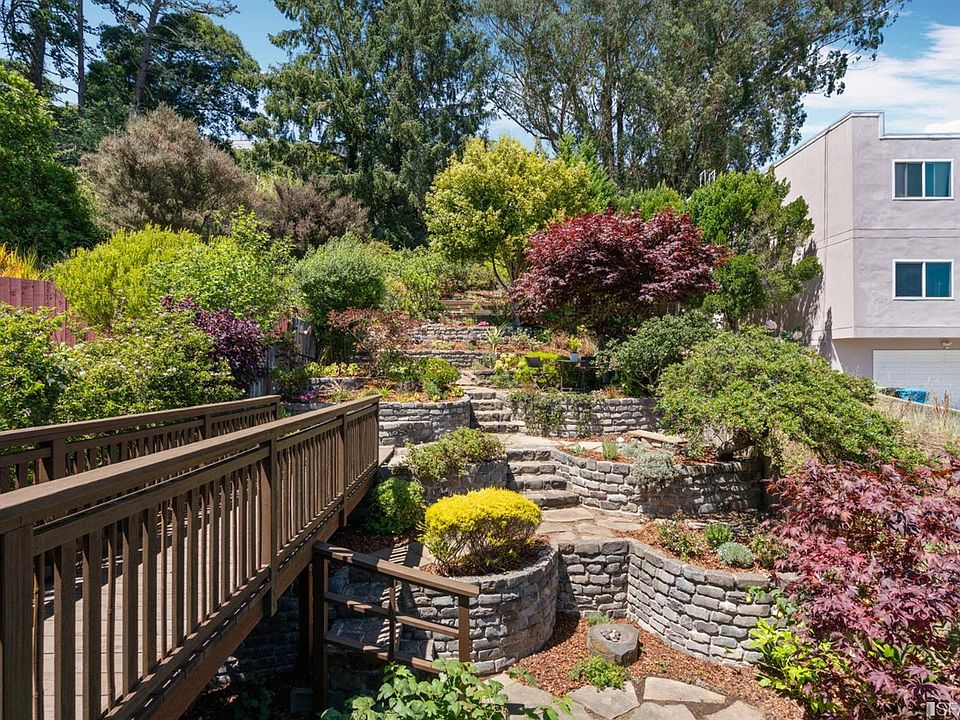 1st image of 308 Los Palmos Dr