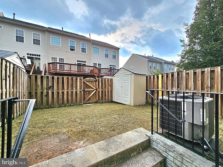 15328 Elizabeth Burbage Loop — Photo 2