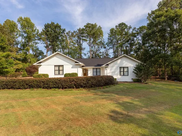 211 Edison Ave, Gadsden, AL 35904