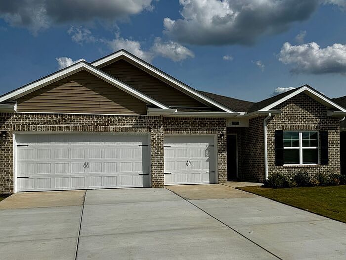 1st image of 222 Crane Hollow Ln