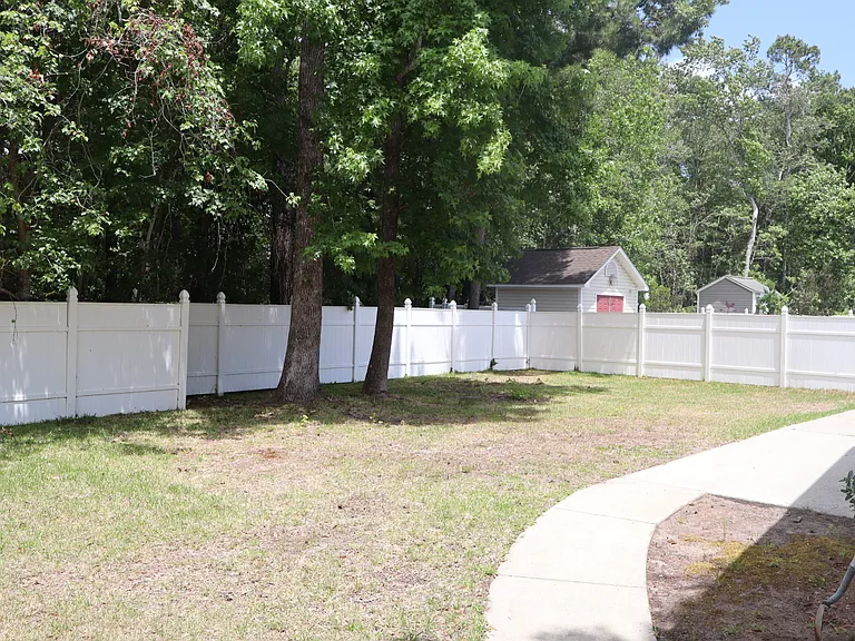 130 Ashworth Dr — Photo 6