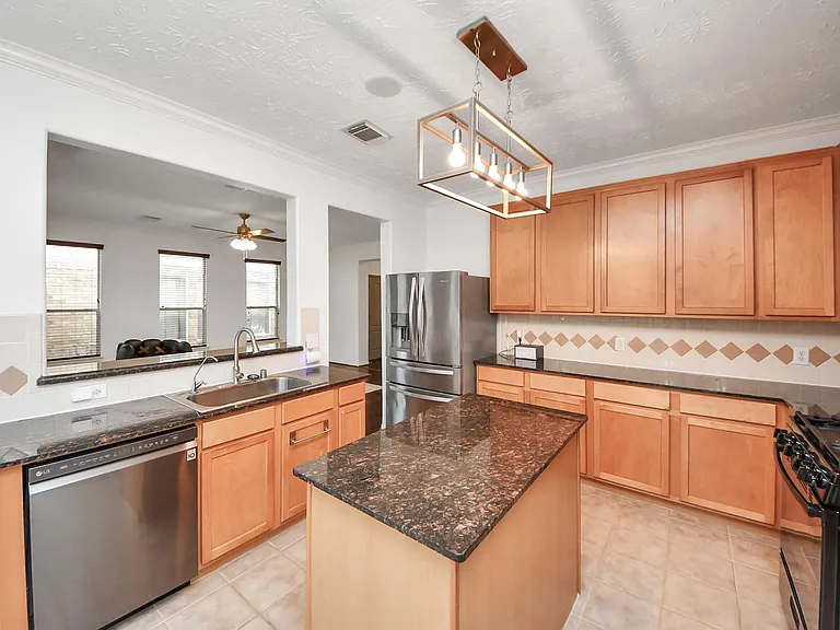 5922 Hollister Cole — Photo 12