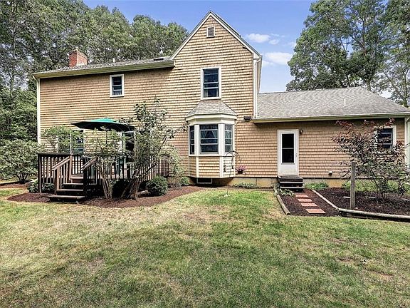 3rd image of 224 Mulberry Dr
