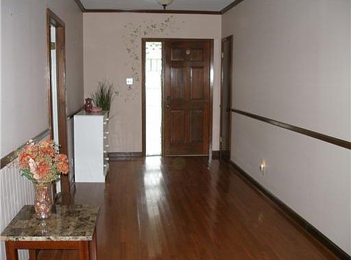 2nd image of 144 Oakland Ave