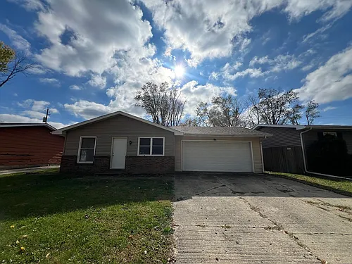 220 Hawkeye Way Photo 1