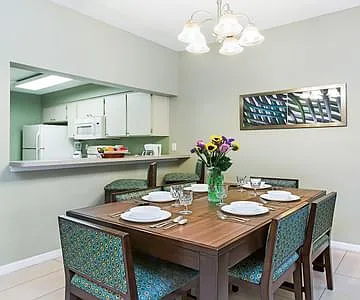 2 bed, 1038 sqft, $1,950 — Photo 4