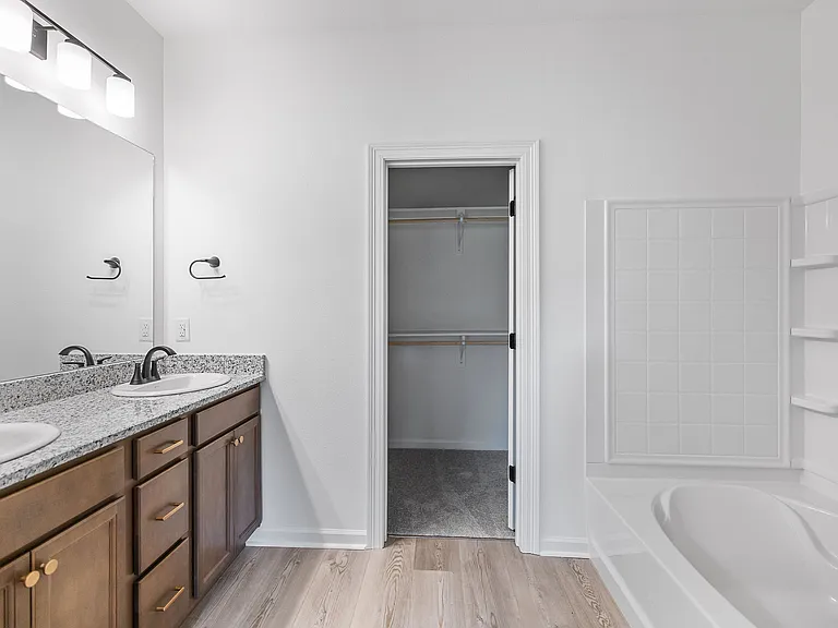 189 Southgate Dr — Photo 7