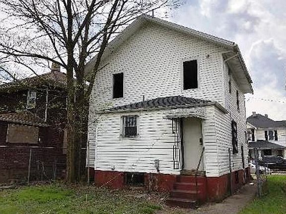 4th image of 918 S Broadway St