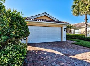 8112 Xenia Ln, Naples, FL 34114