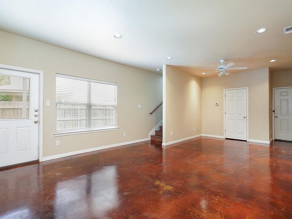 1st image of 545 Advantage Dr