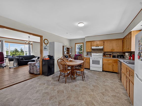 3rd image of 2088 Malagash Rd