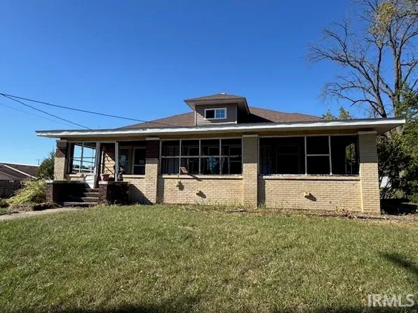 304 E Main St, North Judson, IN 46366
