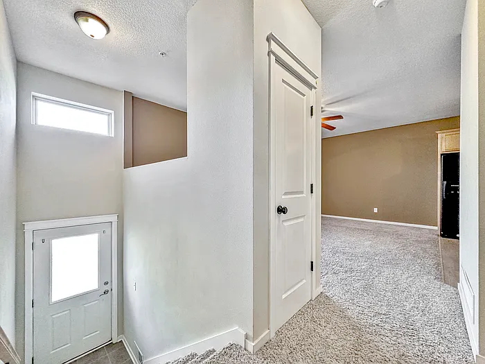 207 NE 45th Ln — Photo 2