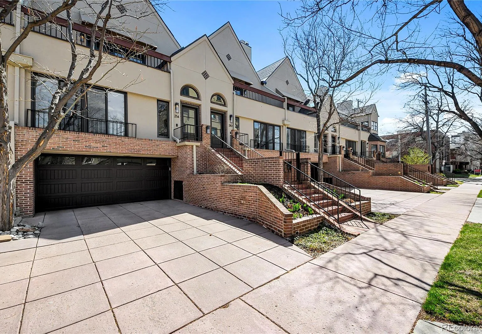 4 bed, 3.5 bath, 3212 sqft, $6,750 — Photo 3