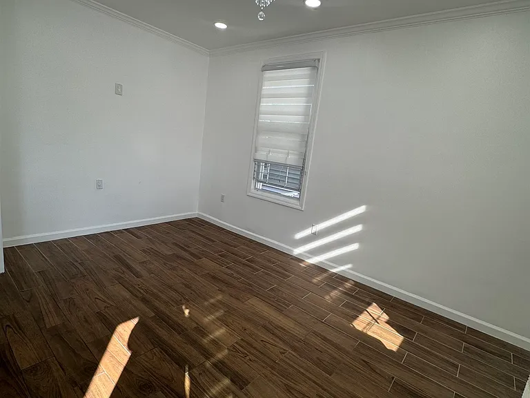 395 Cator Ave #1 — Photo 6