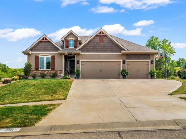 6825 SW 44th St, Topeka, KS 66610