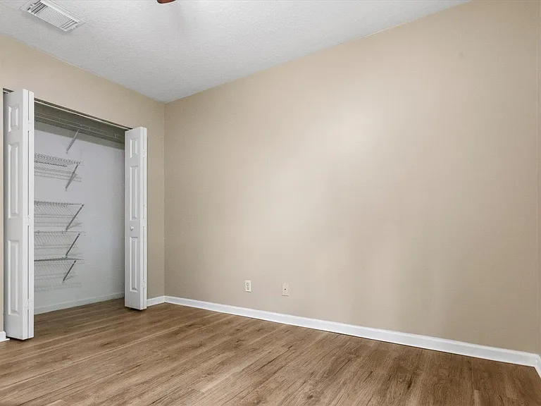 1533 Rialto Dr — Photo 25