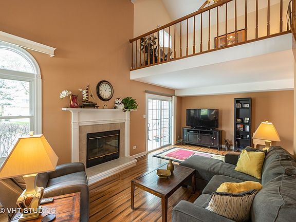 2nd image of 9224 Cliffside Ln #60A