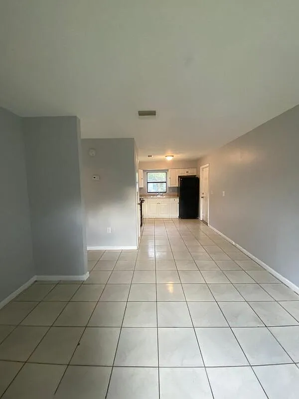 2 bed, 1.0 bath, 800 sqft, $1,495 — Photo 3