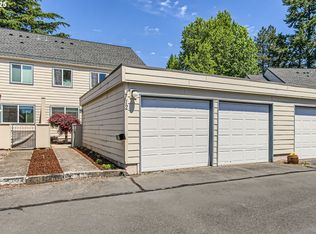 220 NE Village Squire Ave UNIT 12, Gresham, OR 97030