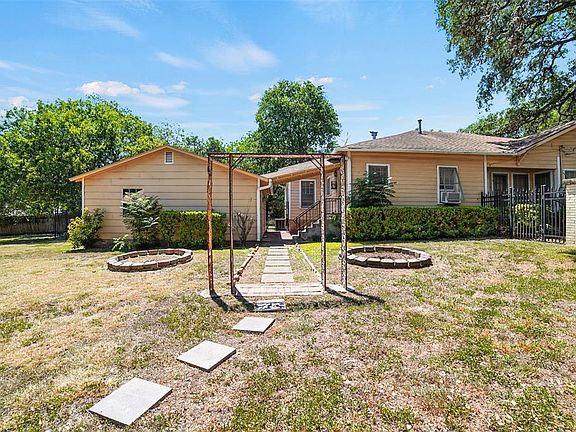 4th image of 514 S Main St