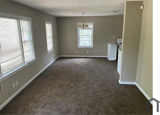 2nd image of 959 E Tanglewood Dr