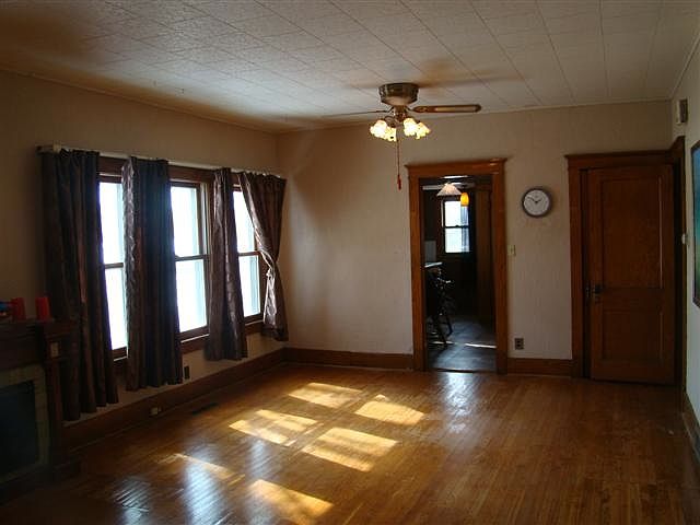 2nd image of 712 Johnson St