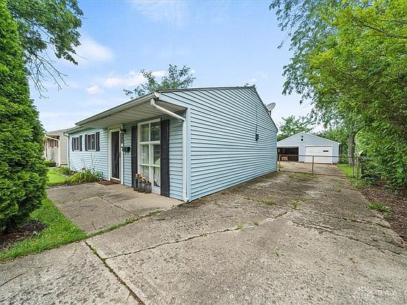 3rd image of 331 Orchard Hill Dr