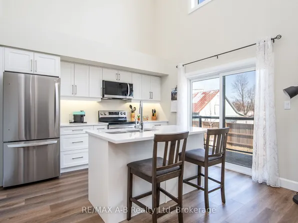 3202 Vivian Line 37 Ln #37, Stratford, ON N5A 0K6