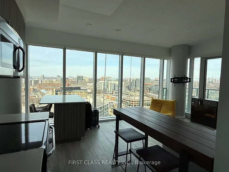 150 E Liberty St #2111 — Photo 2
