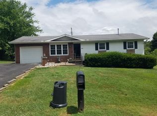 1058 E Smith Cir, Paoli, IN 47454