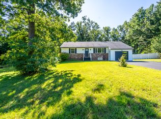 5 Sleepy Ct, Ballston Spa, NY 12020