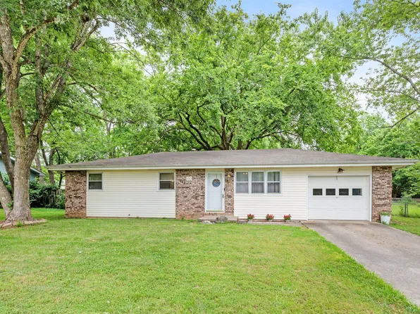 220 S Dennis Avenue, Republic, MO 65738