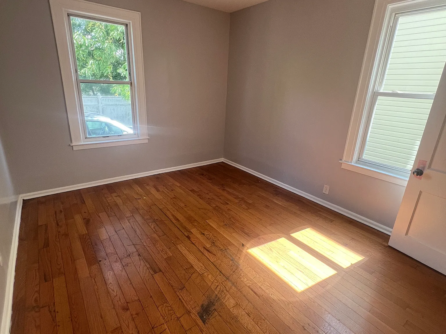 3 bed, $2,400 — Photo 4