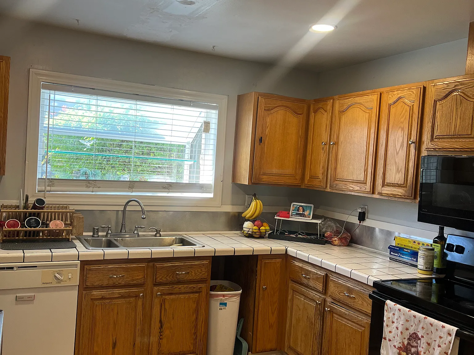 614 McKenzie Ave — Photo 4