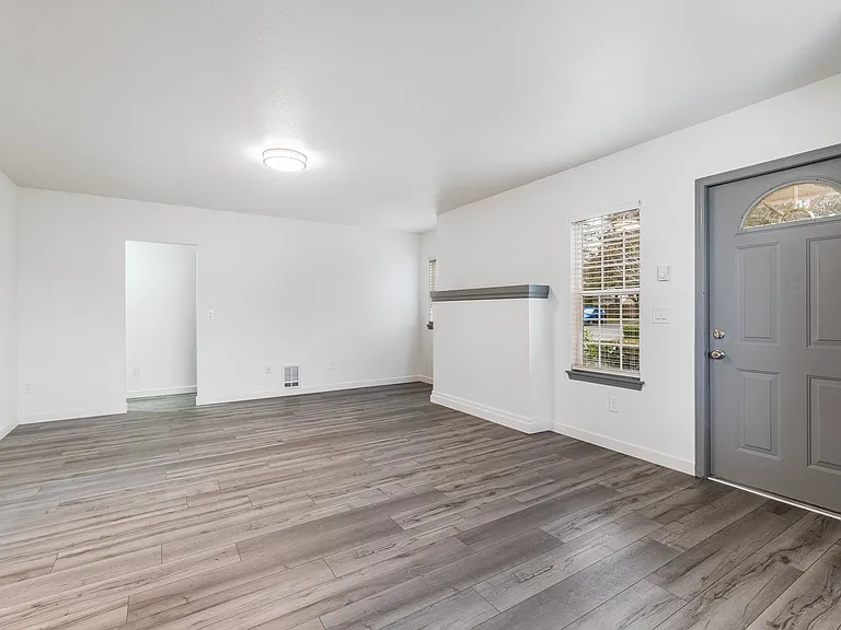 1003 SW 150th St #2 — Photo 3