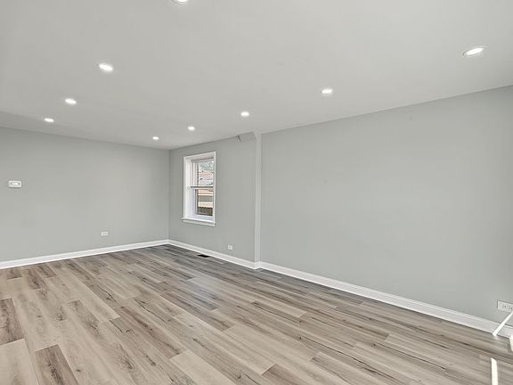 5th image of 11256 S Avenue L