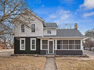 304 S Prairie St, Batavia, IL 60510