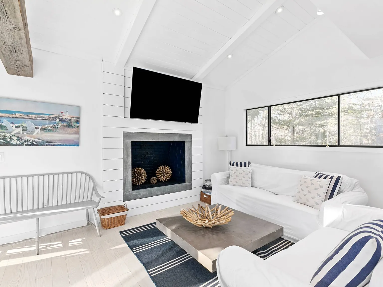 Hamptons Retreat w/ Heated Pool+Private Gym, 3min to beach — Photo 2