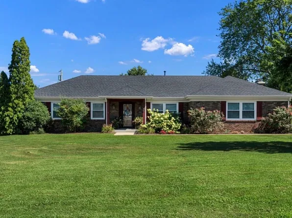 1588 Oxford Way, Bowling Green, KY 42103
