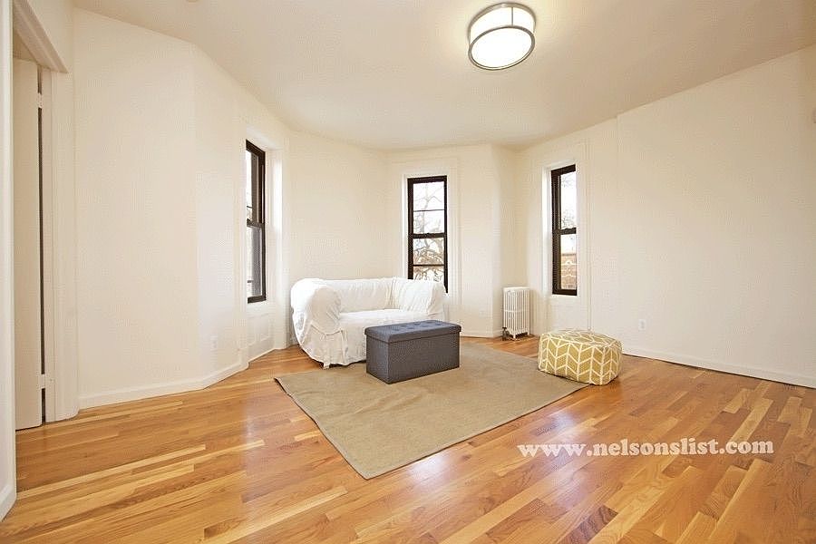 1st image of 633 10th St APT 6