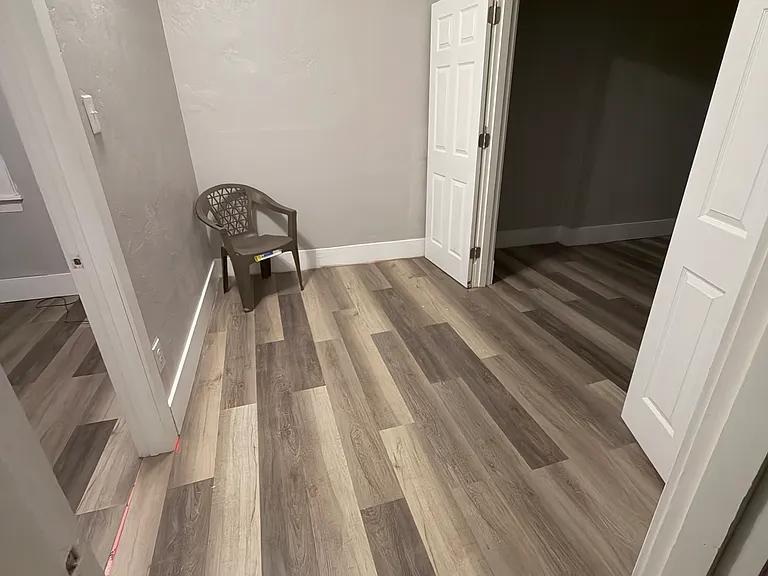 907 Chartiers Ave #2 — Photo 3